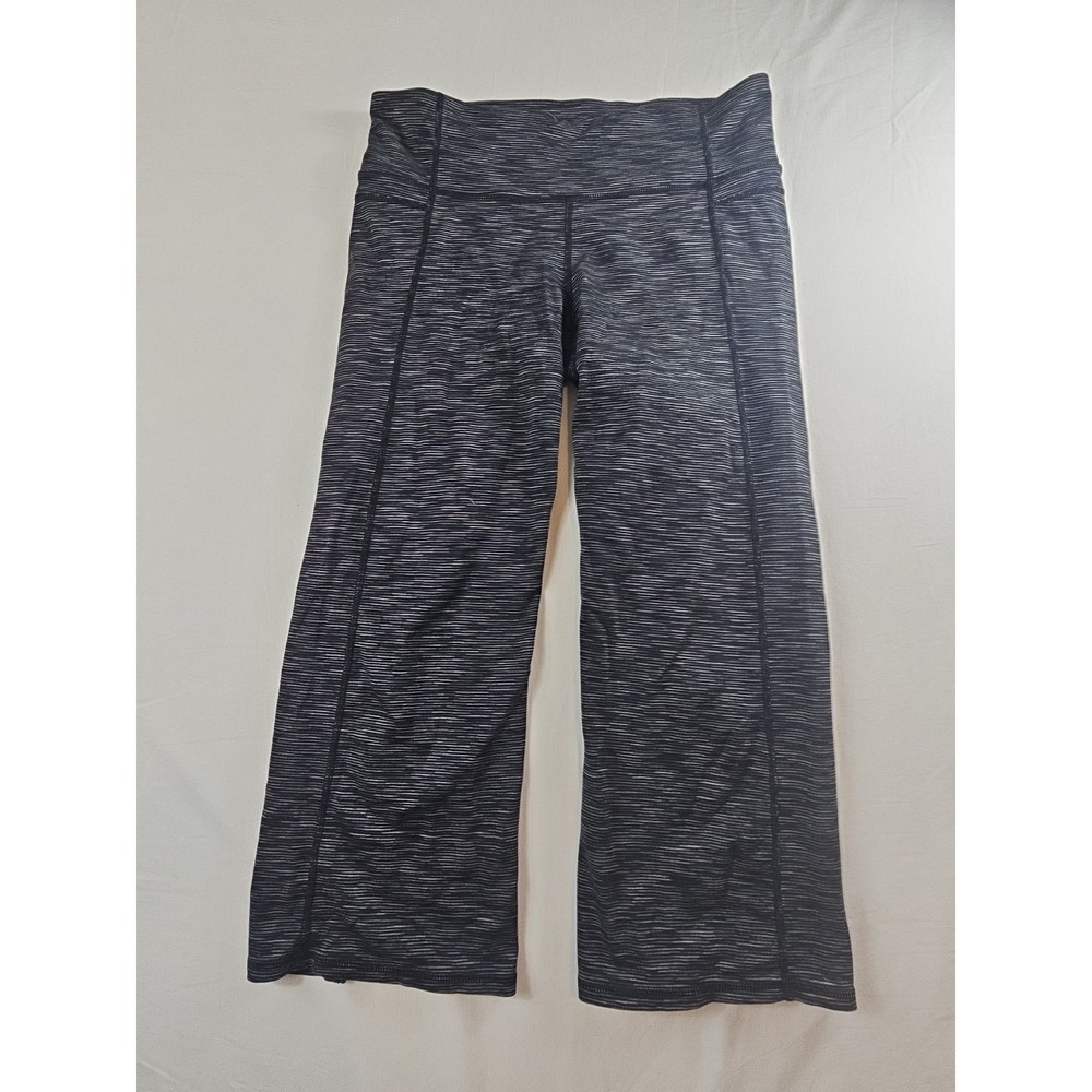 Athleta Space Dye Black And Gray Leggings Power Up Stretch Capri Flared Medium